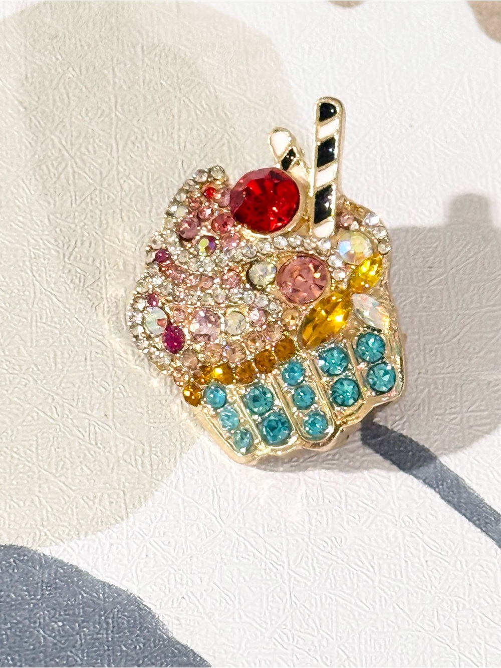 NWOT Multicolor Cupcake Crystal Brooch Pin - Women Jewelry - Picture 1 of 6